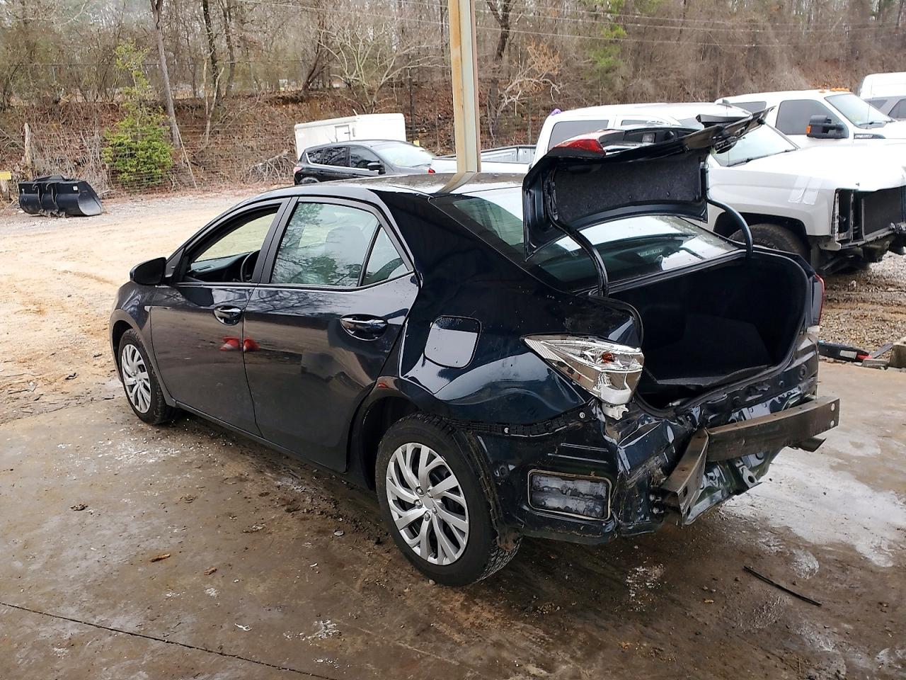 2019 TOYOTA COROLLA L photo 2