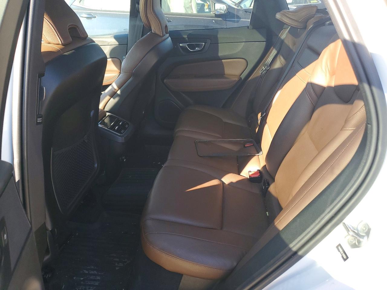 2020 VOLVO XC60 T5 INSCRIPTION photo 10