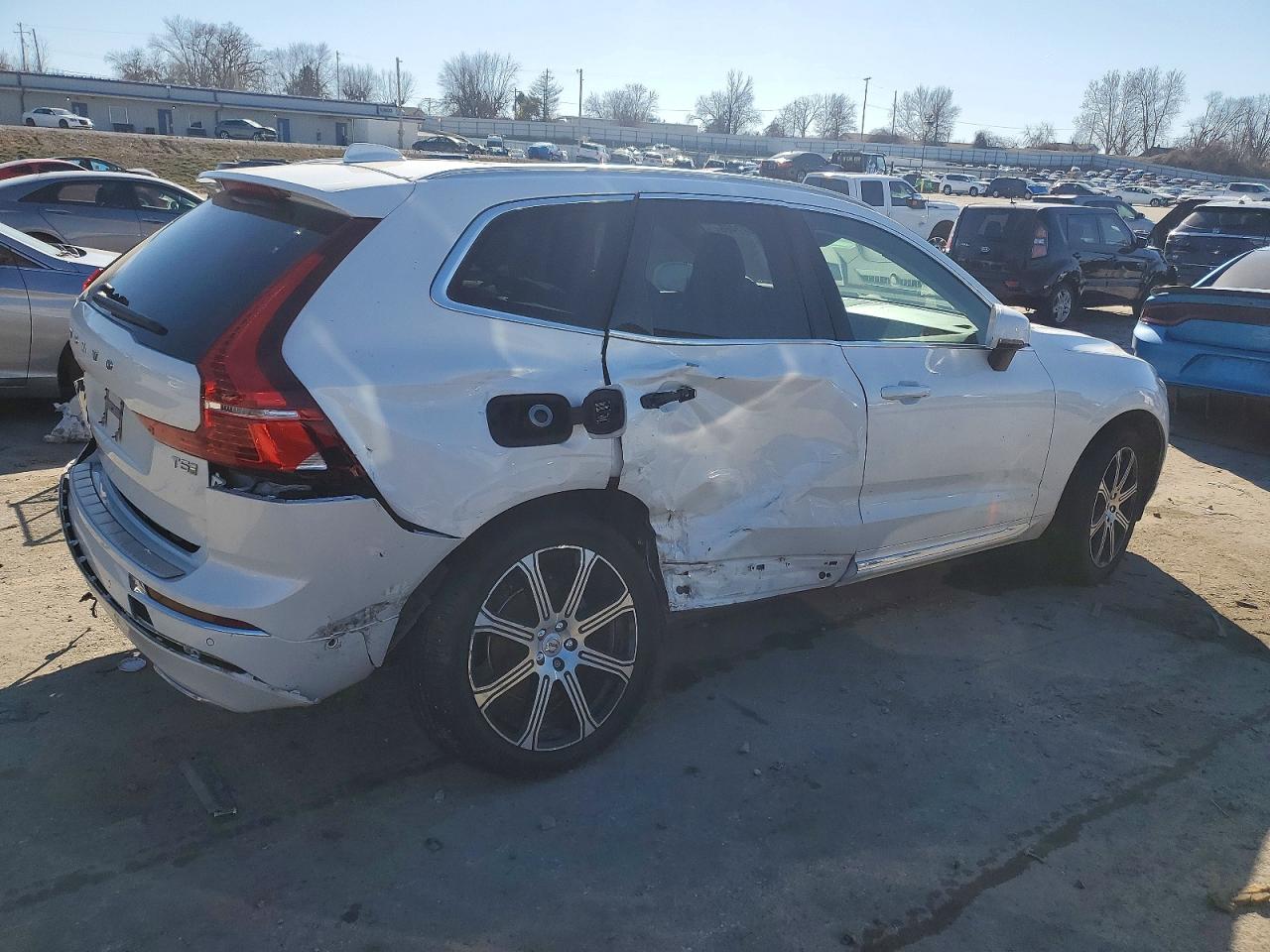 2020 VOLVO XC60 T5 INSCRIPTION photo 3