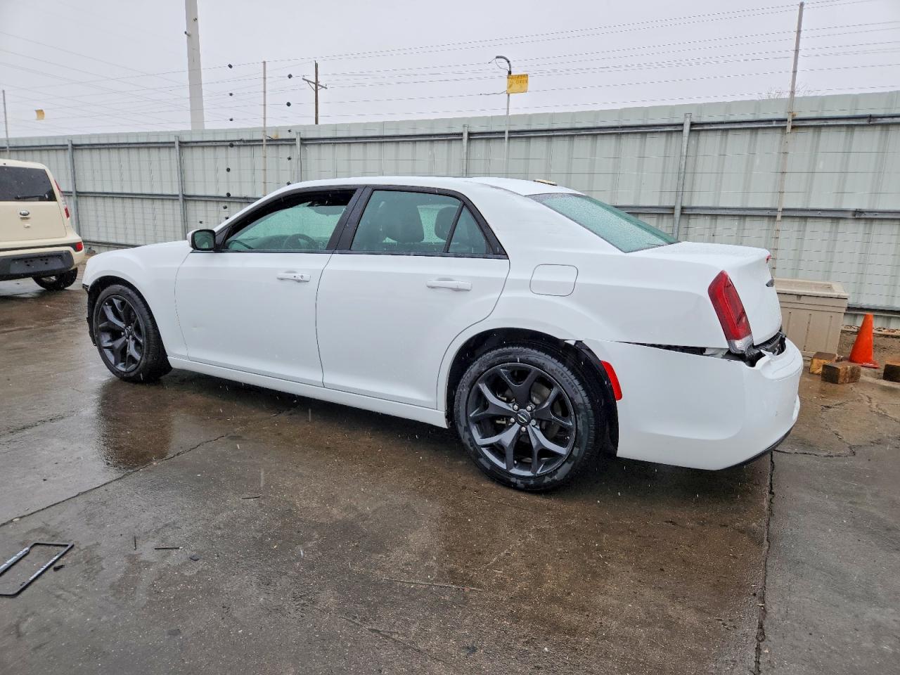 2023 CHRYSLER 300 S photo 5