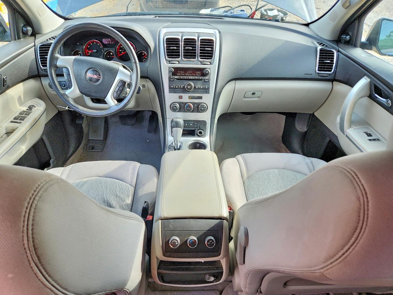 2011 GMC ACADIA SLE photo 8