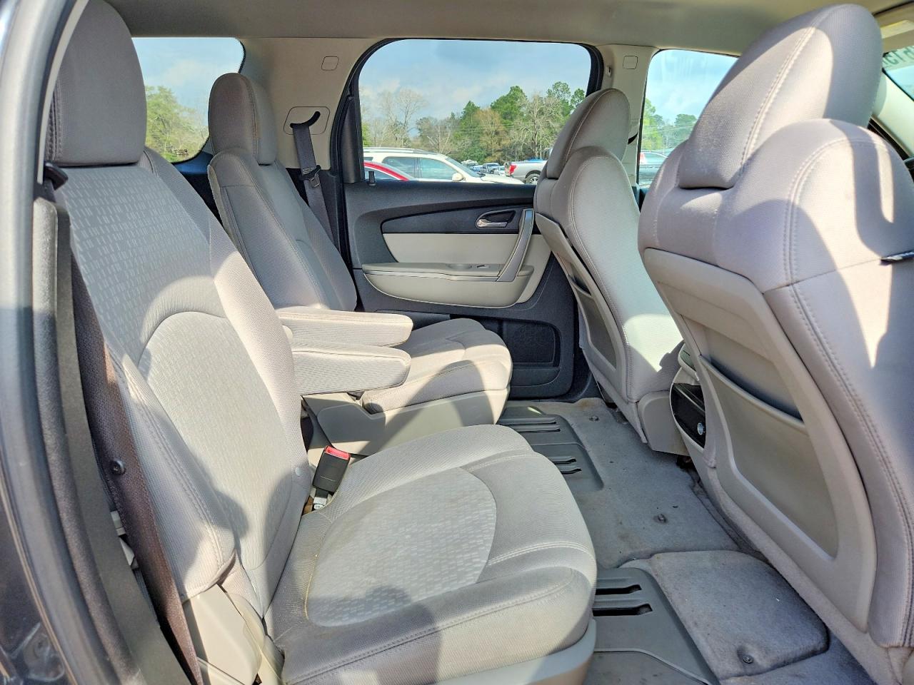 2011 GMC ACADIA SLE photo 11