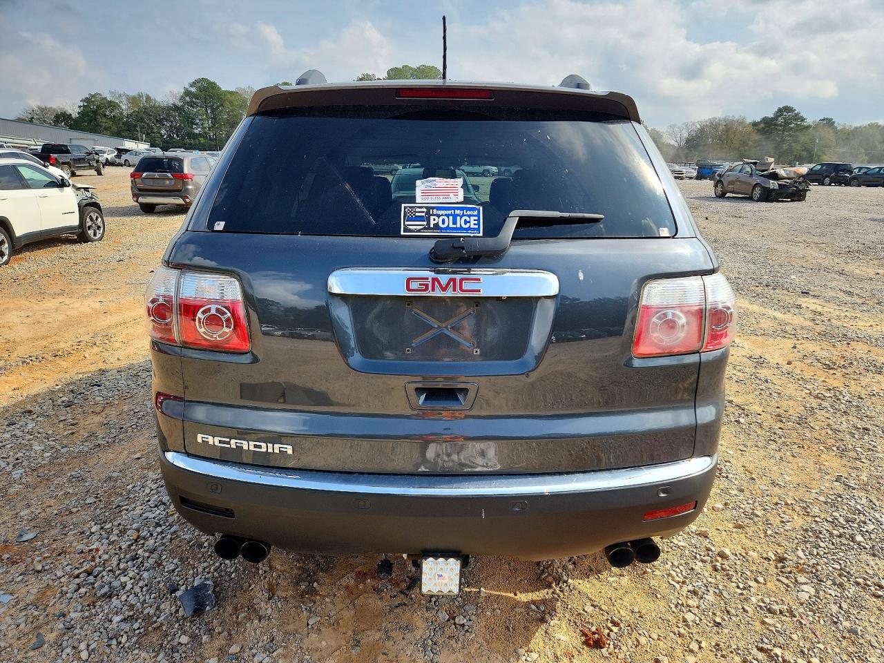 2011 GMC ACADIA SLE photo 6