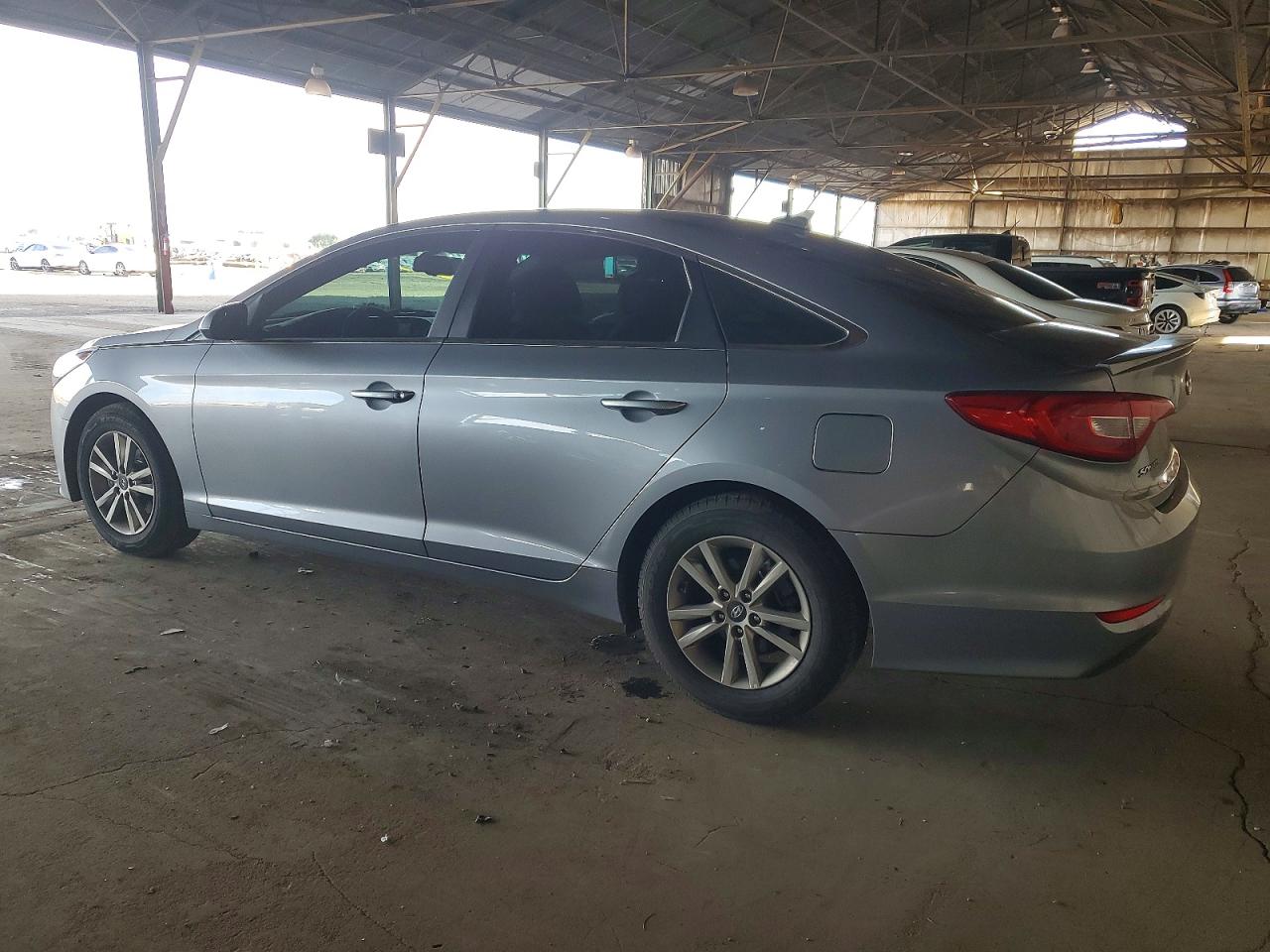 2016 HYUNDAI SONATA SE photo 2