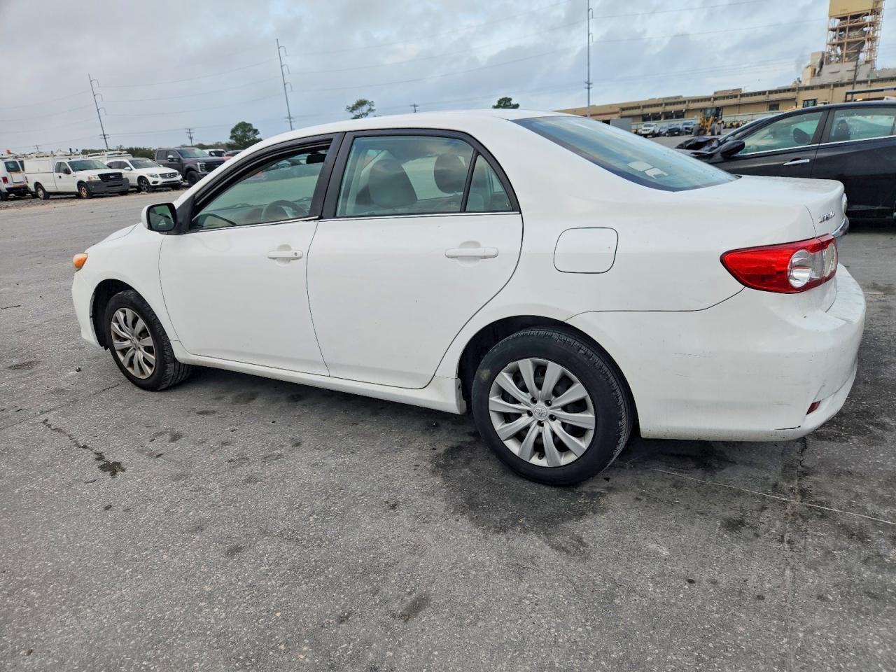 2013 TOYOTA COROLLA BASE photo 2