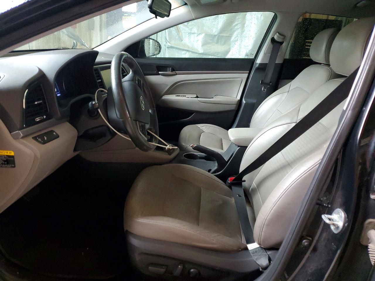2017 HYUNDAI ELANTRA SE photo 7