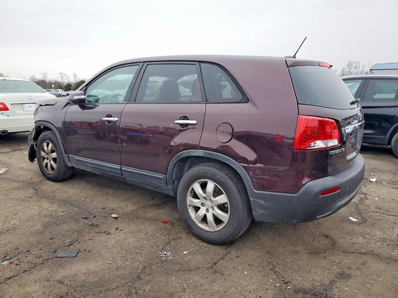 2011 KIA SORENTO BASE photo 3
