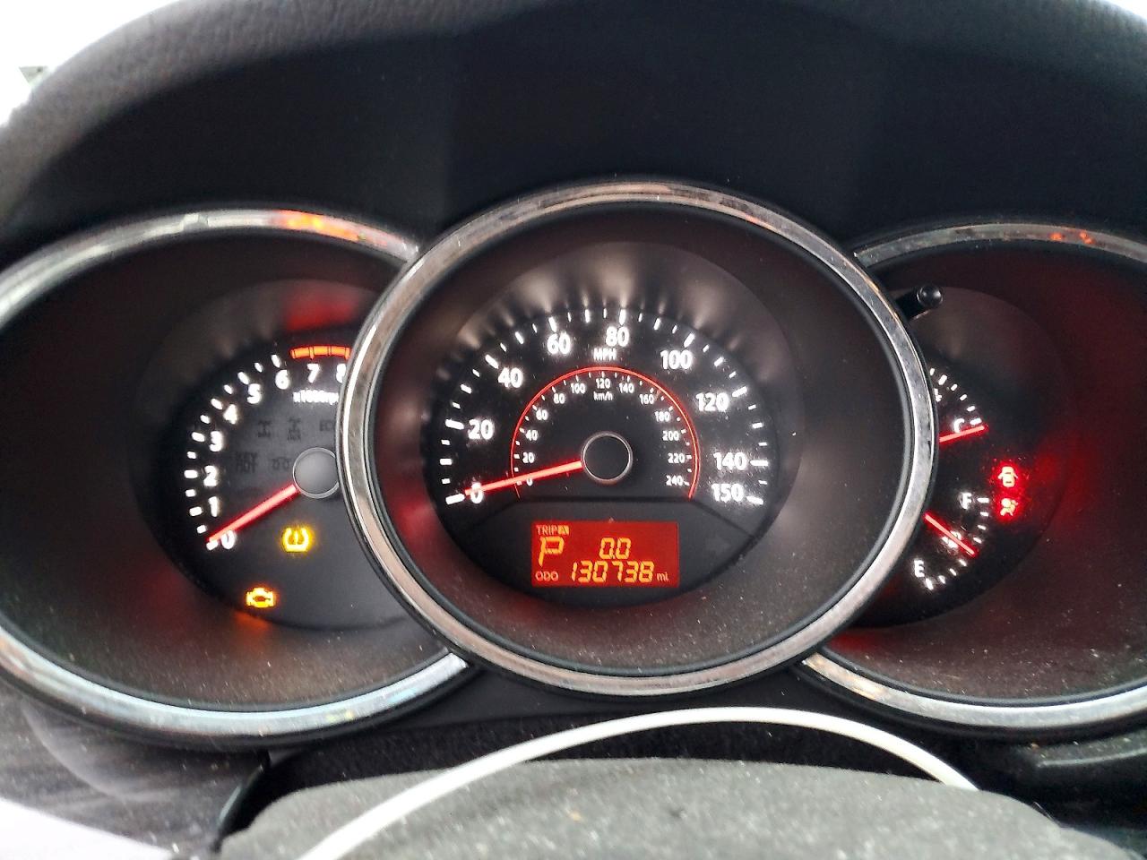 2011 KIA SORENTO BASE photo 17
