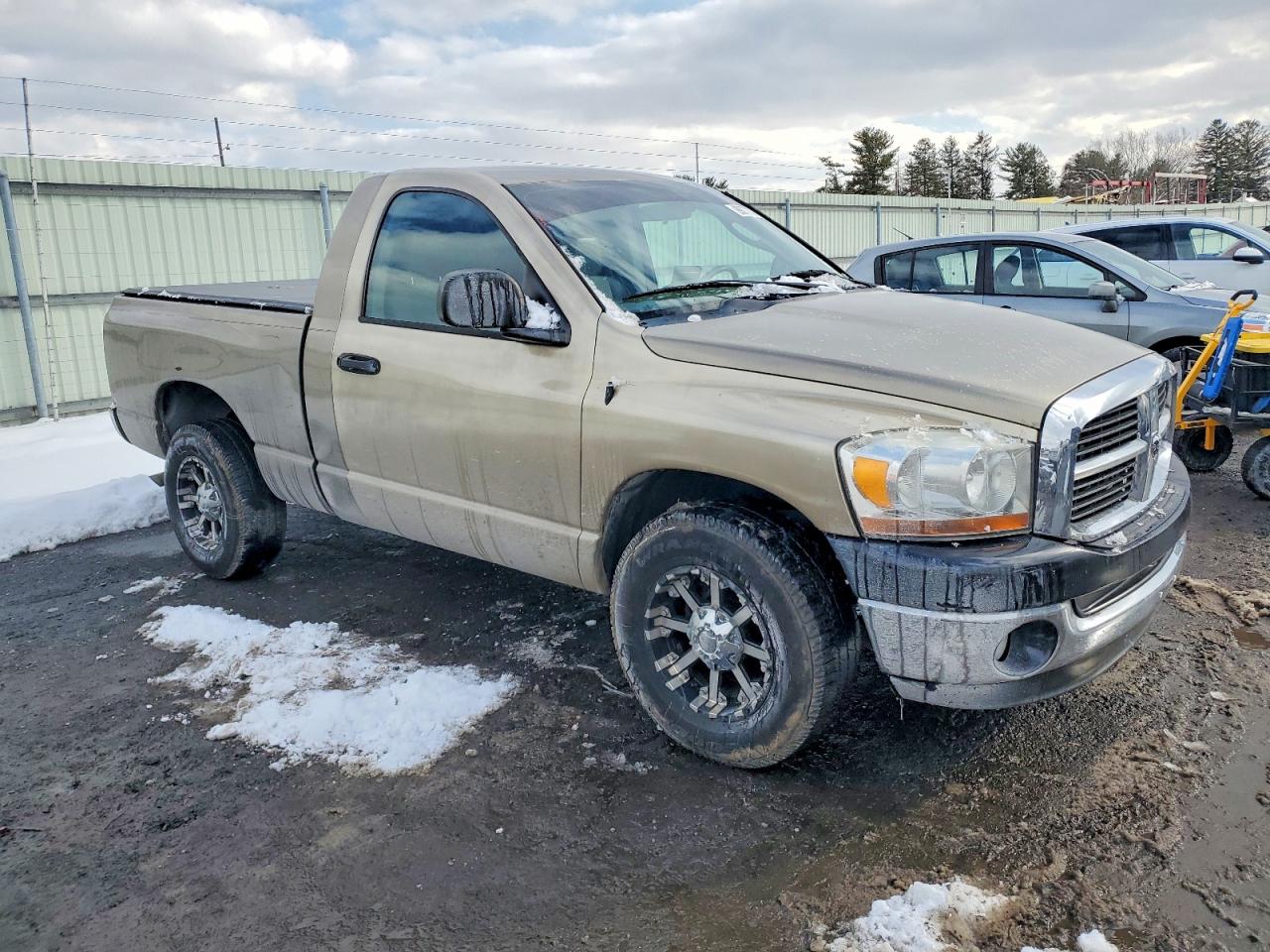 2006 DODGE RAM 1500 ST photo 4