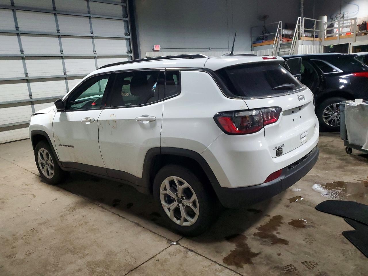 2025 JEEP COMPASS LATITUDE photo 2
