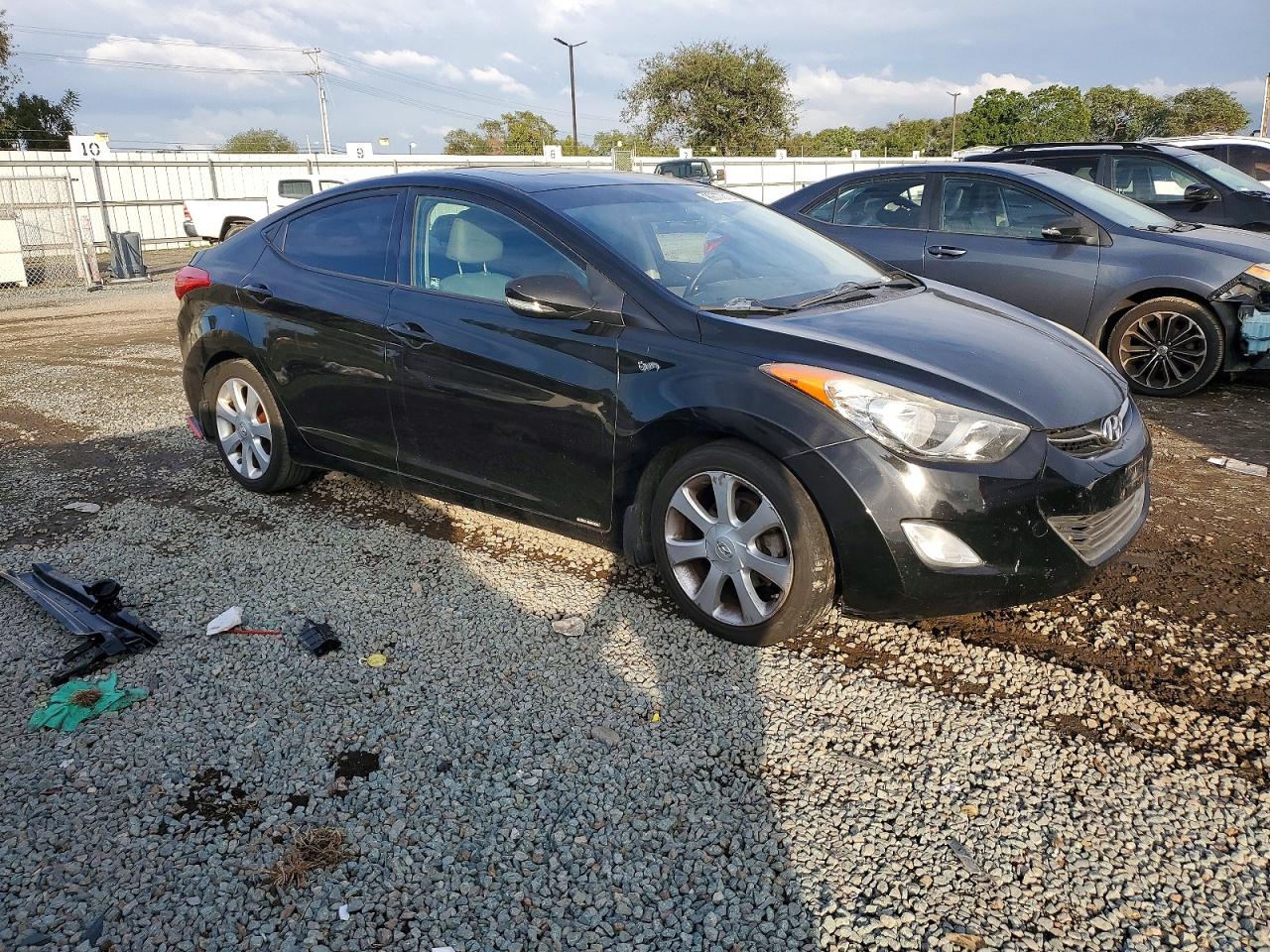 2013 HYUNDAI ELANTRA GLS photo 4