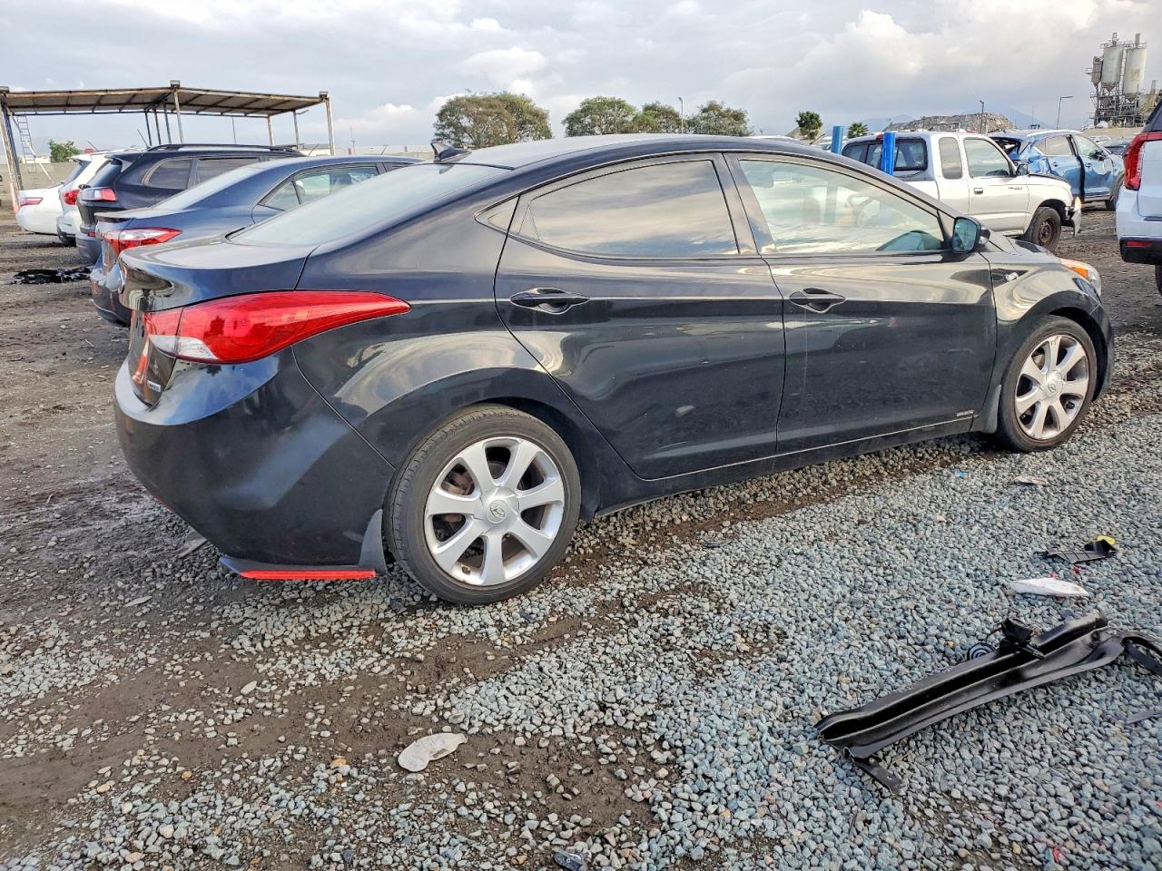 2013 HYUNDAI ELANTRA GLS photo 3