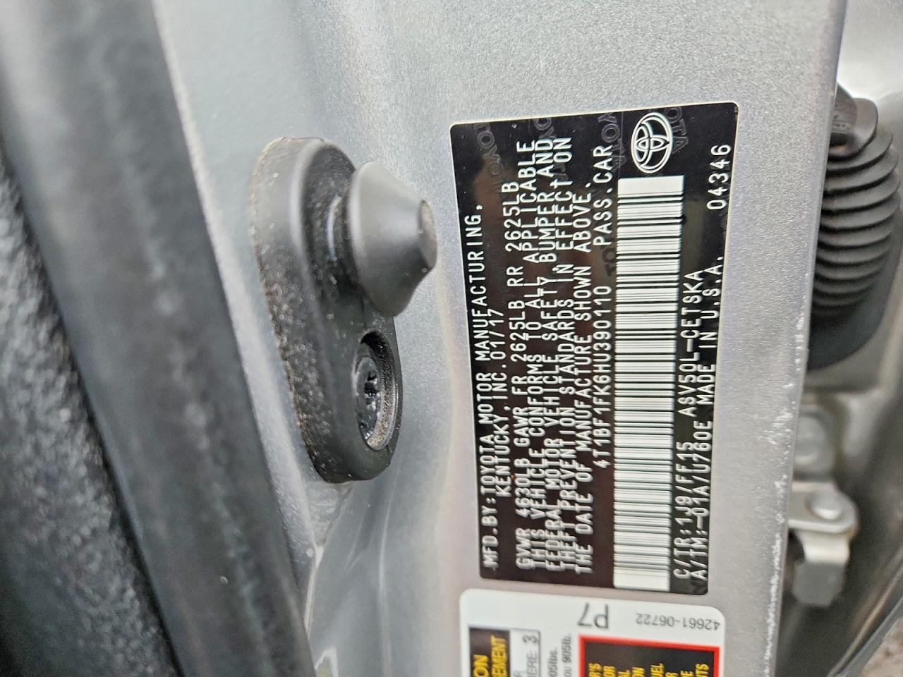 2017 TOYOTA CAMRY SE photo 23
