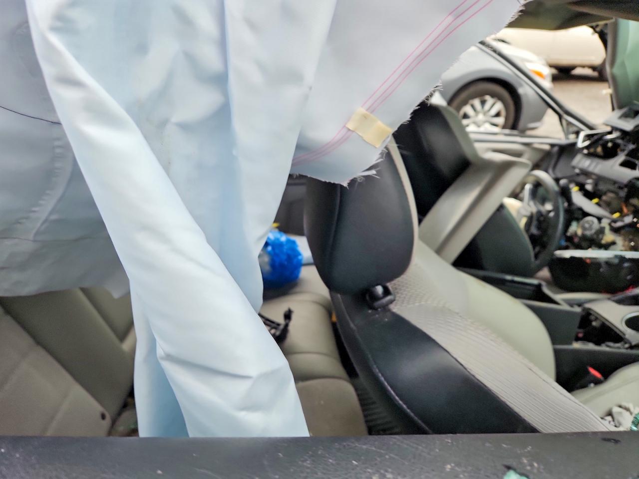 2017 TOYOTA CAMRY SE photo 19