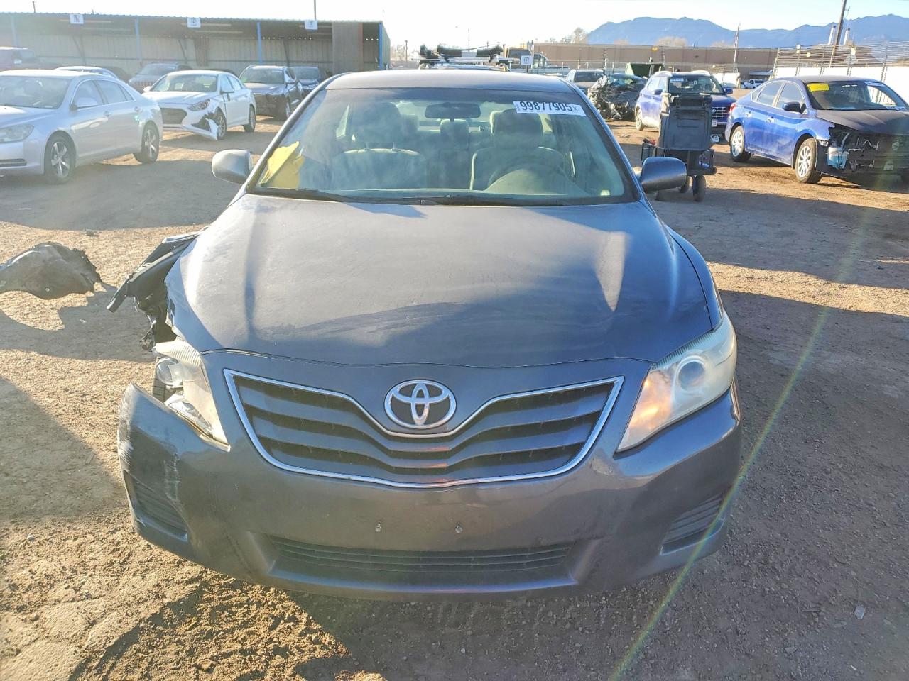 2011 TOYOTA CAMRY LE photo 5