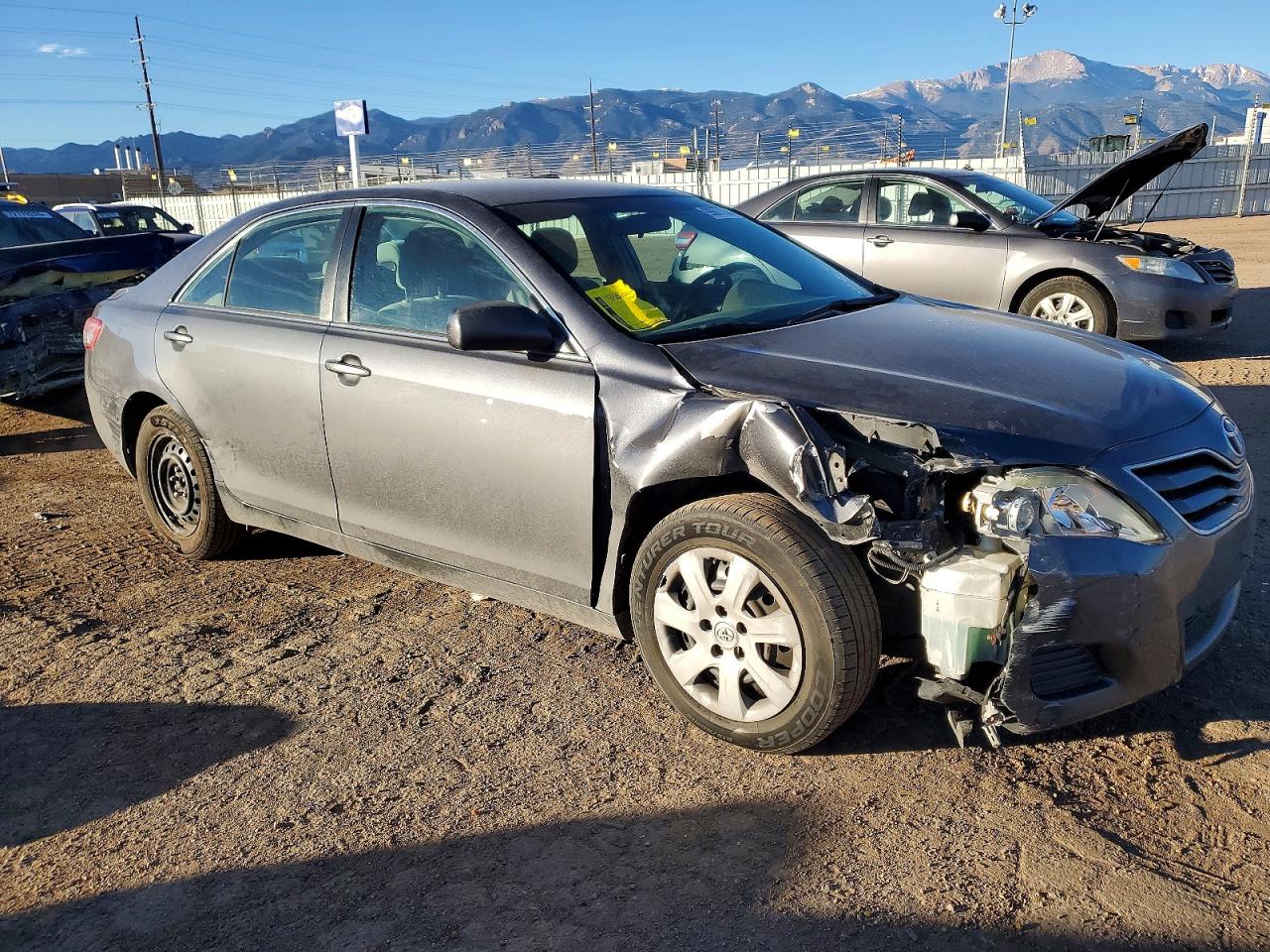 2011 TOYOTA CAMRY LE photo 4