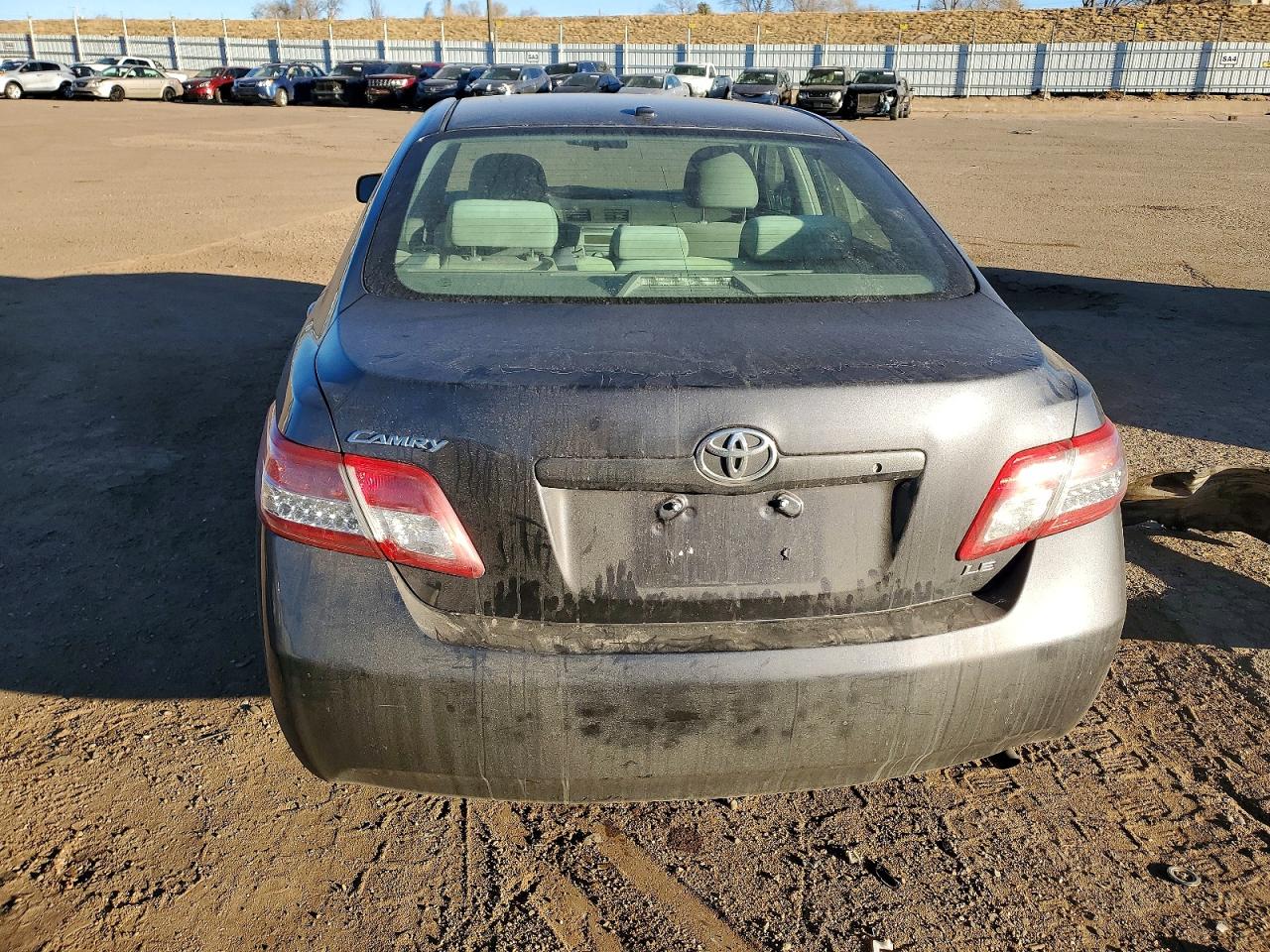 2011 TOYOTA CAMRY LE photo 6