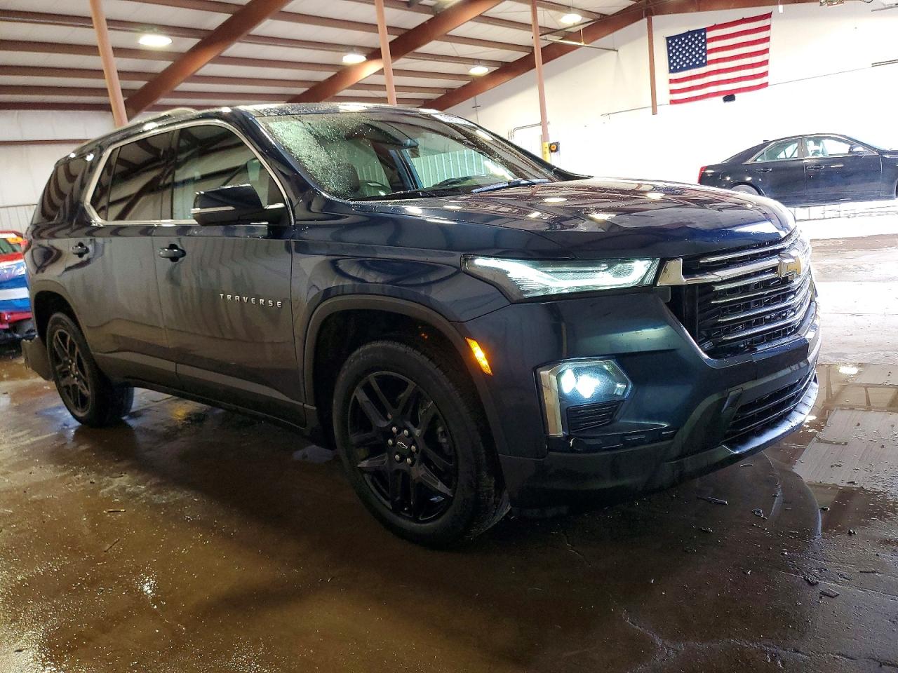 2023 CHEVROLET TRAVERSE LT photo 4
