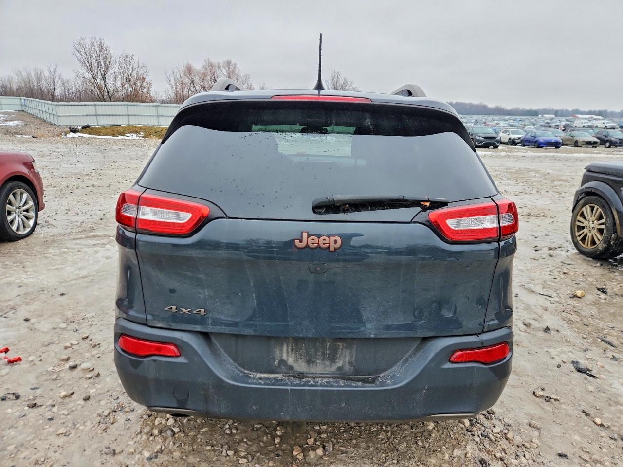 2017 JEEP CHEROKEE LATITUDE photo 6