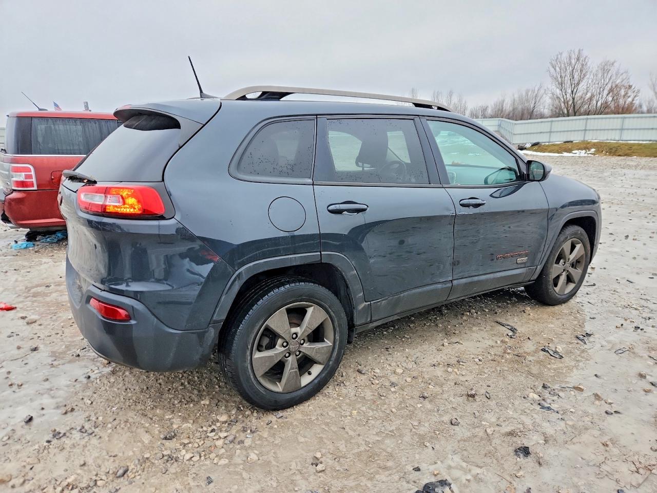 2017 JEEP CHEROKEE LATITUDE photo 3