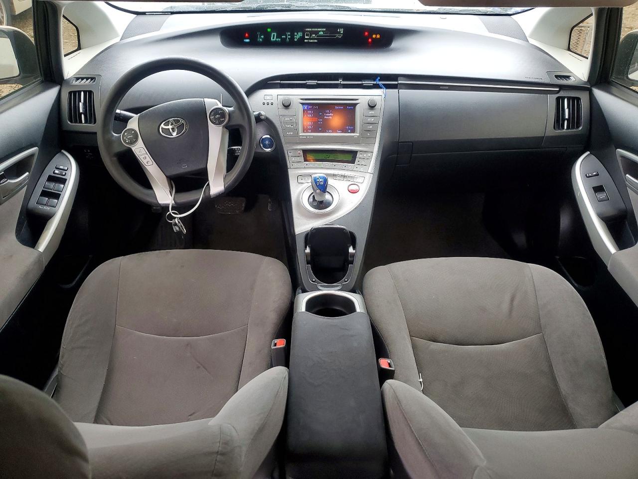 2014 TOYOTA PRIUS photo 8
