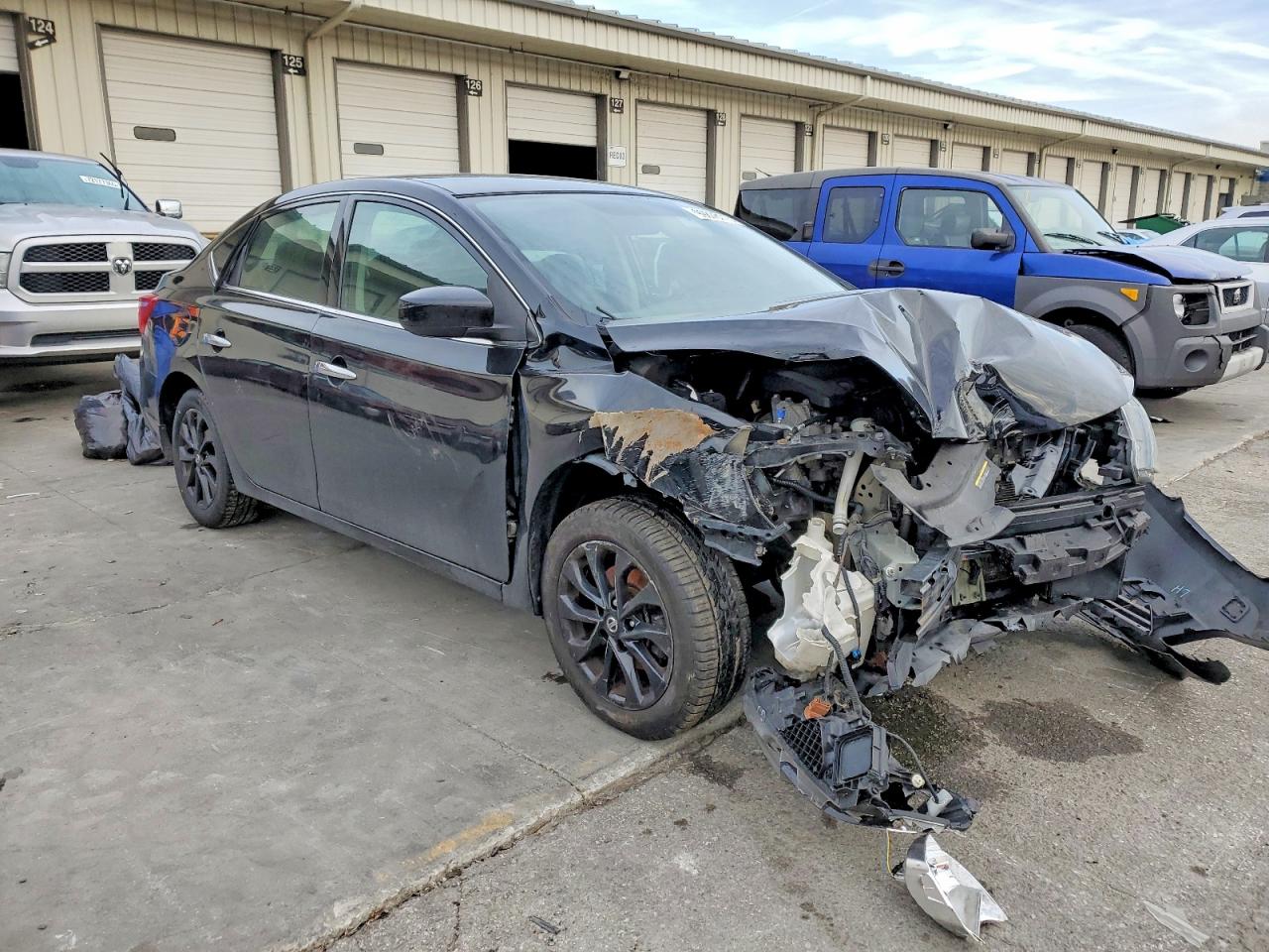 2018 NISSAN SENTRA S photo 4