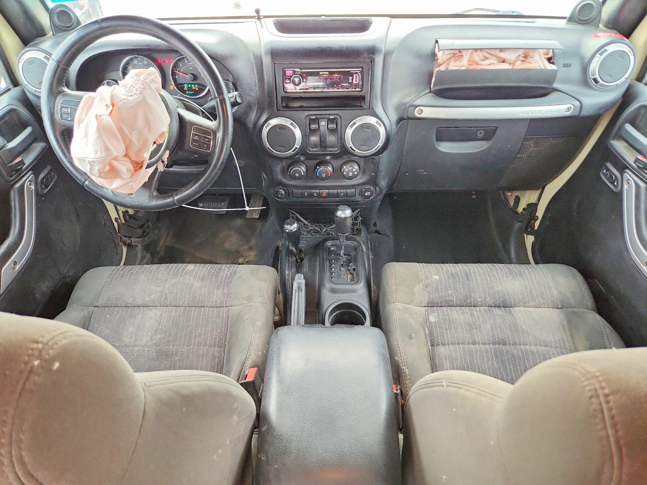2011 JEEP WRANGLER SAHARA photo 8