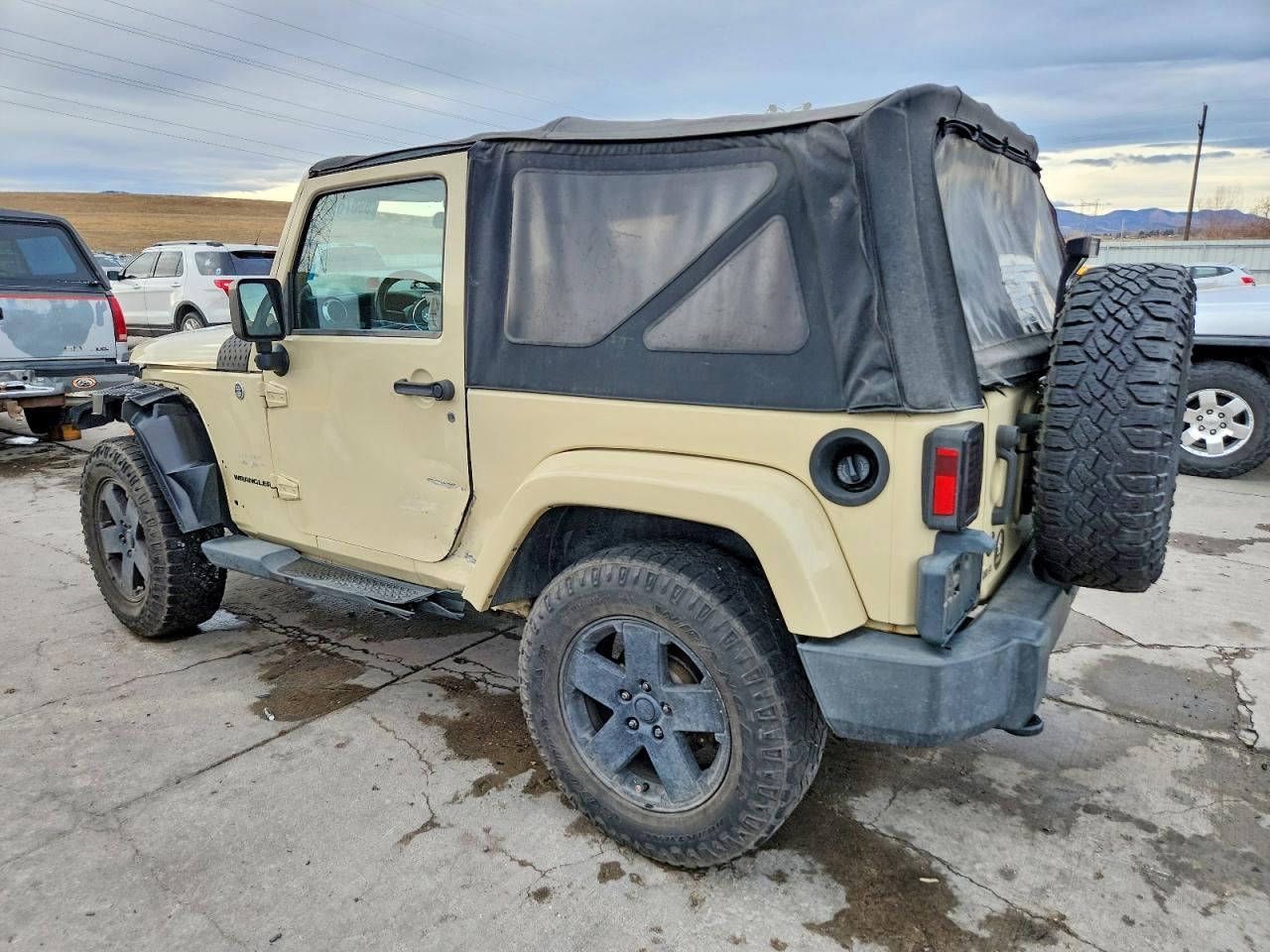 2011 JEEP WRANGLER SAHARA photo 2