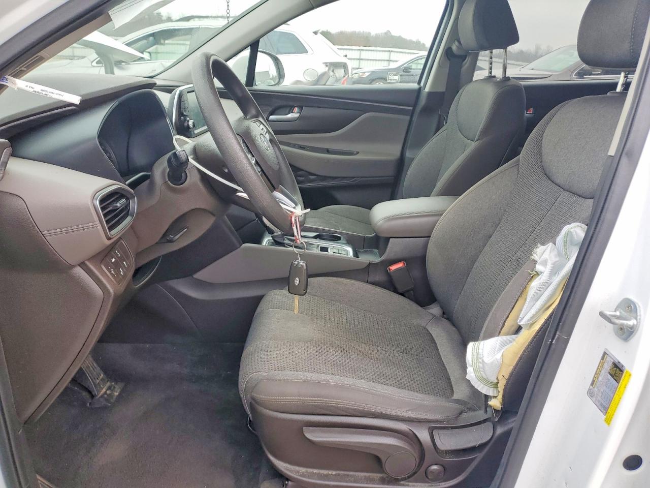 2019 HYUNDAI SANTA FE SE 2.4L photo 7