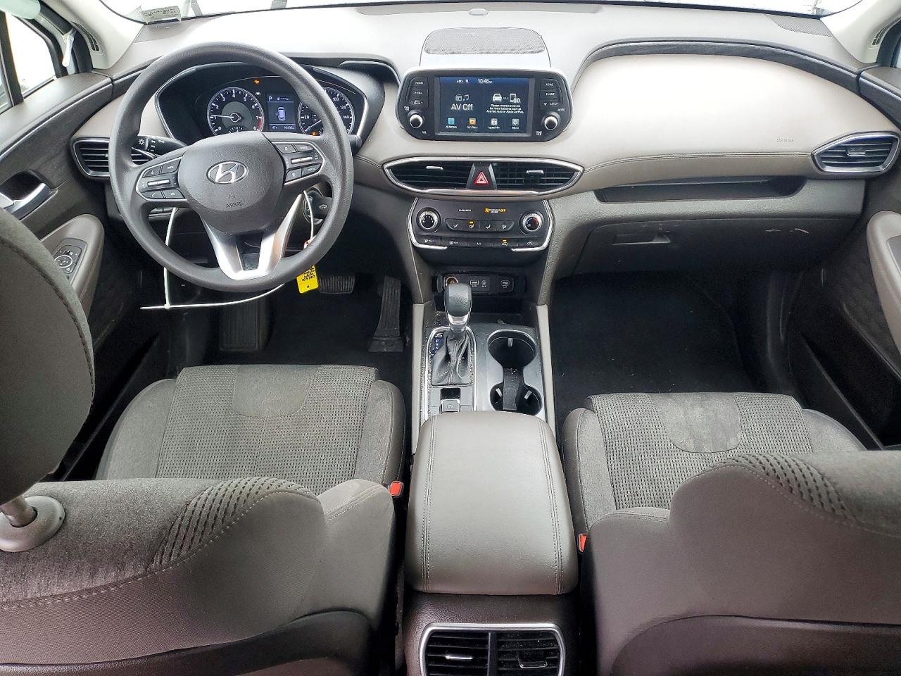 2019 HYUNDAI SANTA FE SE 2.4L photo 8