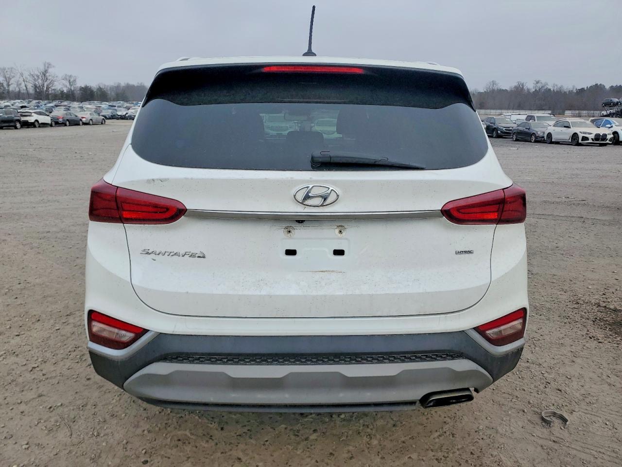 2019 HYUNDAI SANTA FE SE 2.4L photo 6