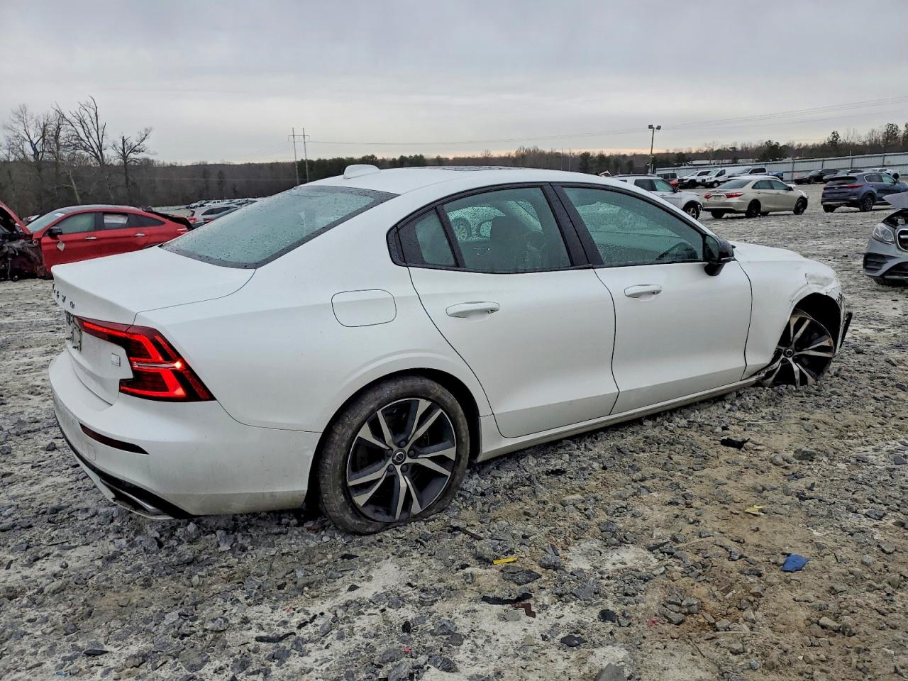 2022 VOLVO S60 T8 RECHARGE R-DESIGN EXPRESSION photo 3