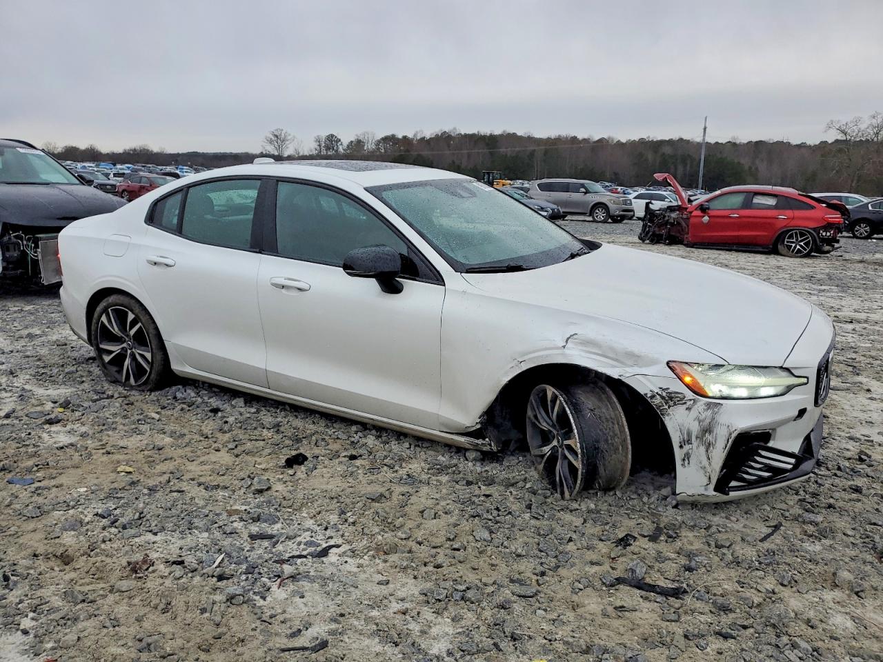 2022 VOLVO S60 T8 RECHARGE R-DESIGN EXPRESSION photo 4