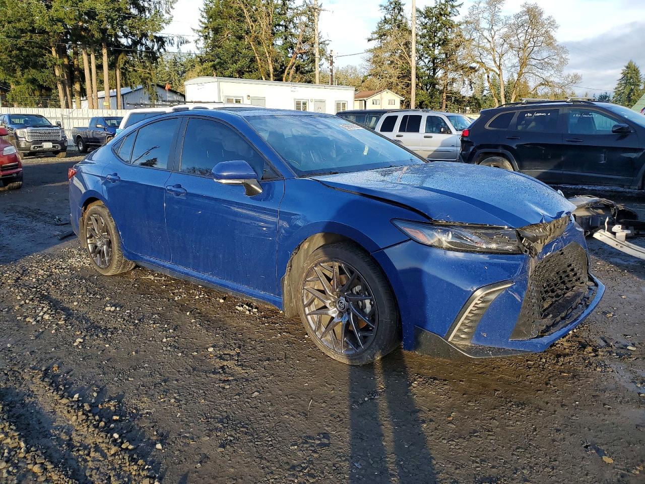 2025 TOYOTA CAMRY SE photo 4