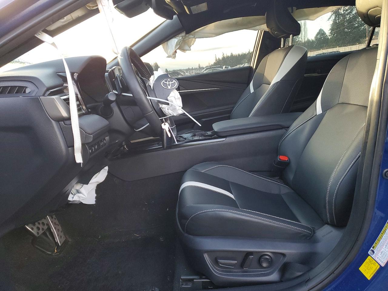 2025 TOYOTA CAMRY SE photo 7