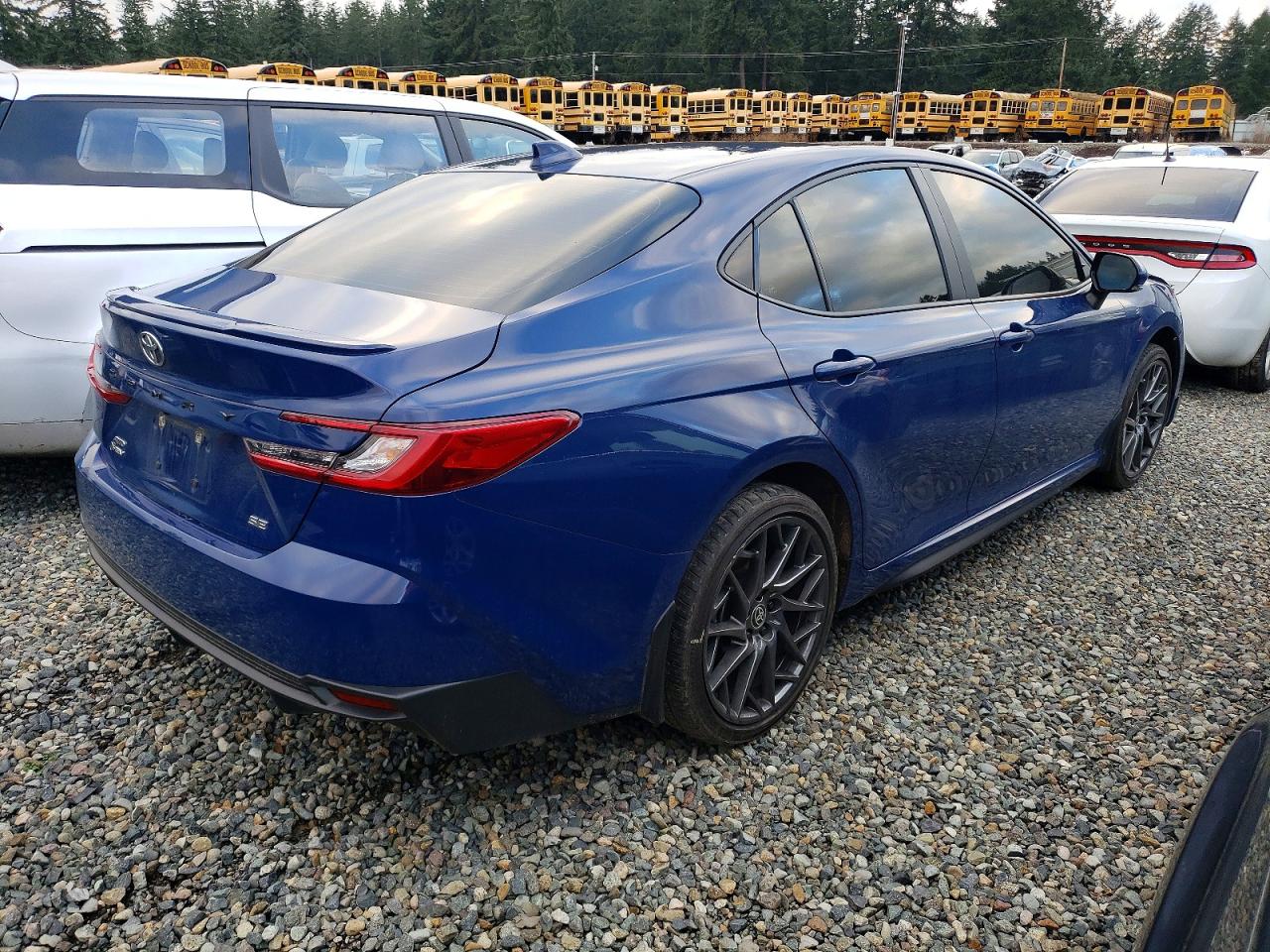 2025 TOYOTA CAMRY SE photo 3