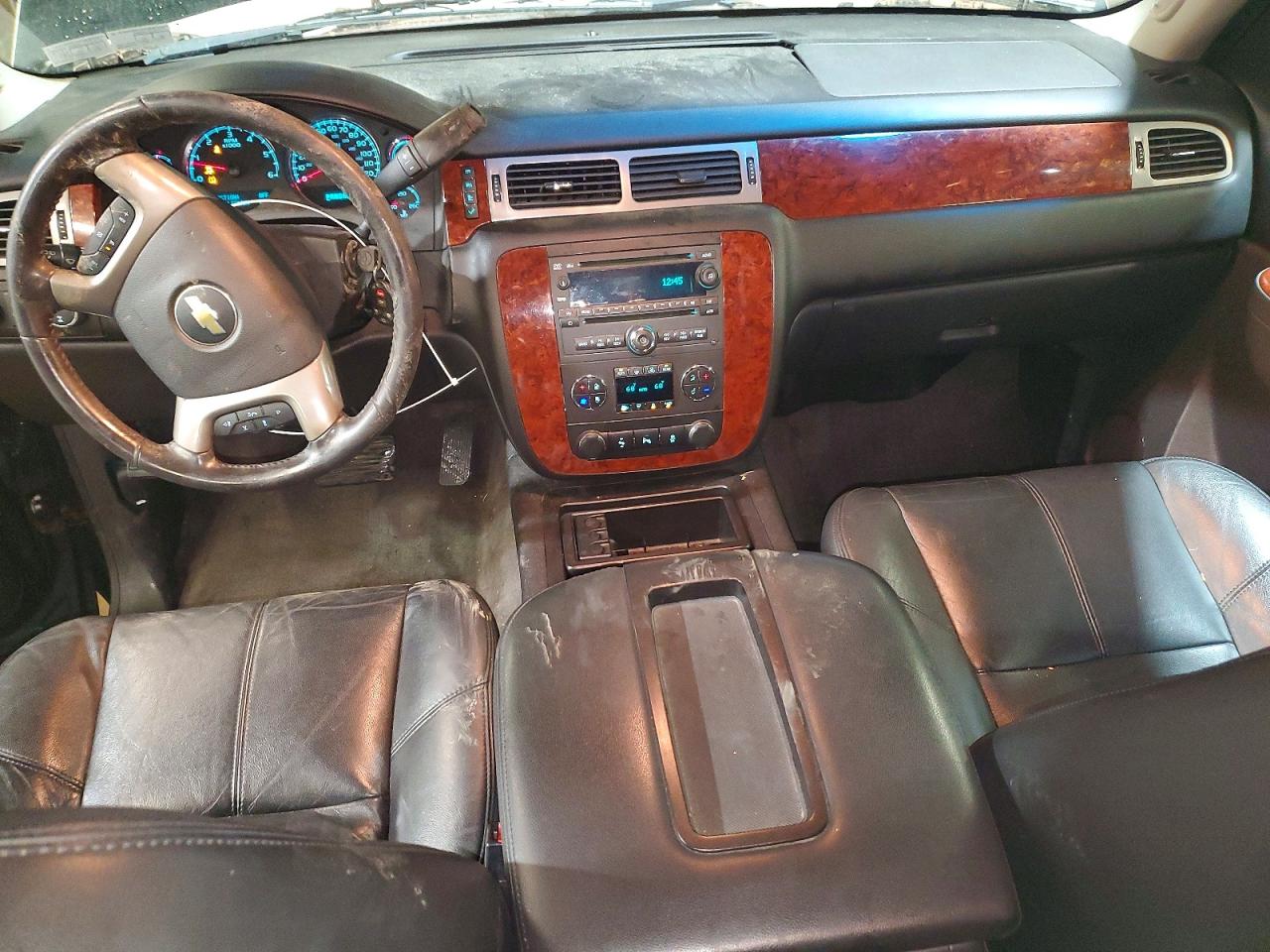 2013 CHEVROLET SUBURBAN K1500 LT photo 8