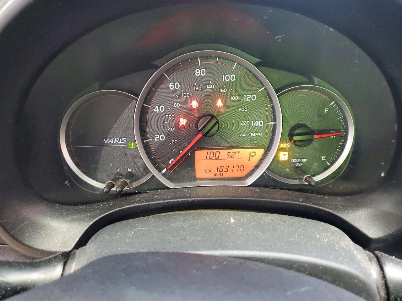2012 TOYOTA YARIS photo 9