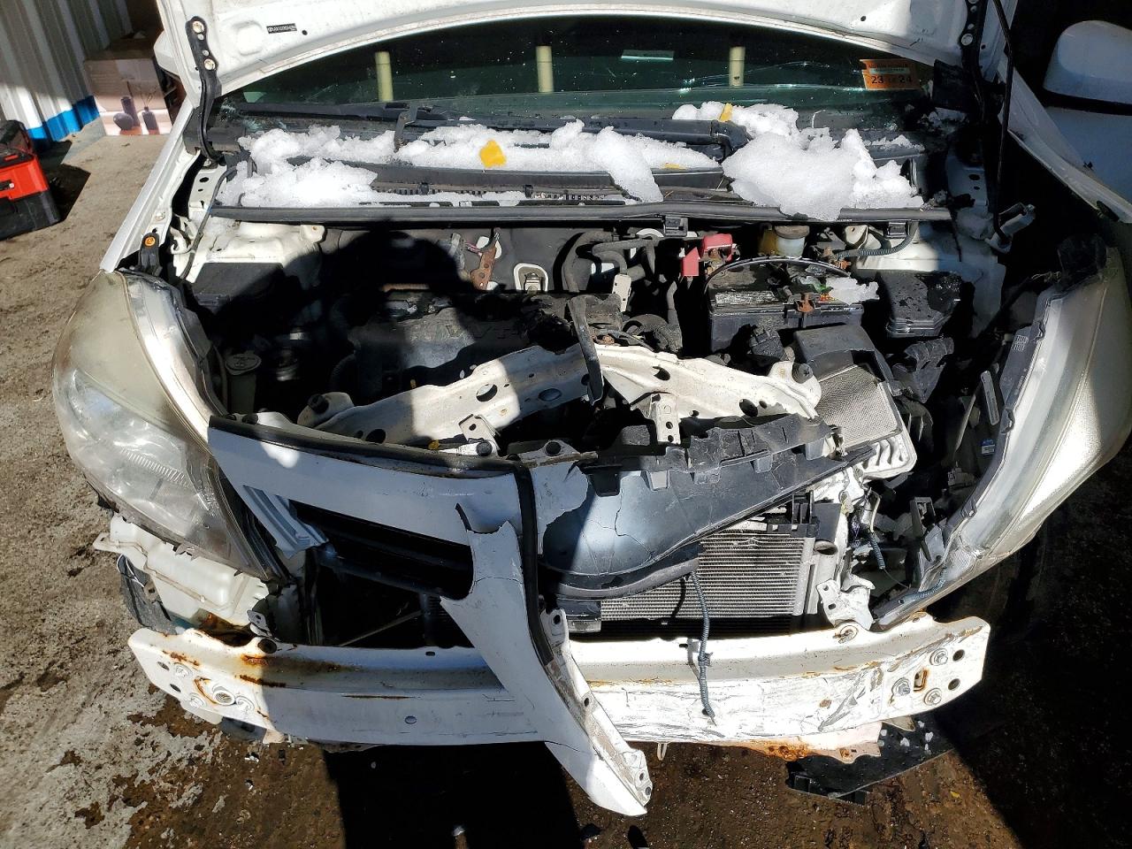 2012 TOYOTA YARIS photo 11