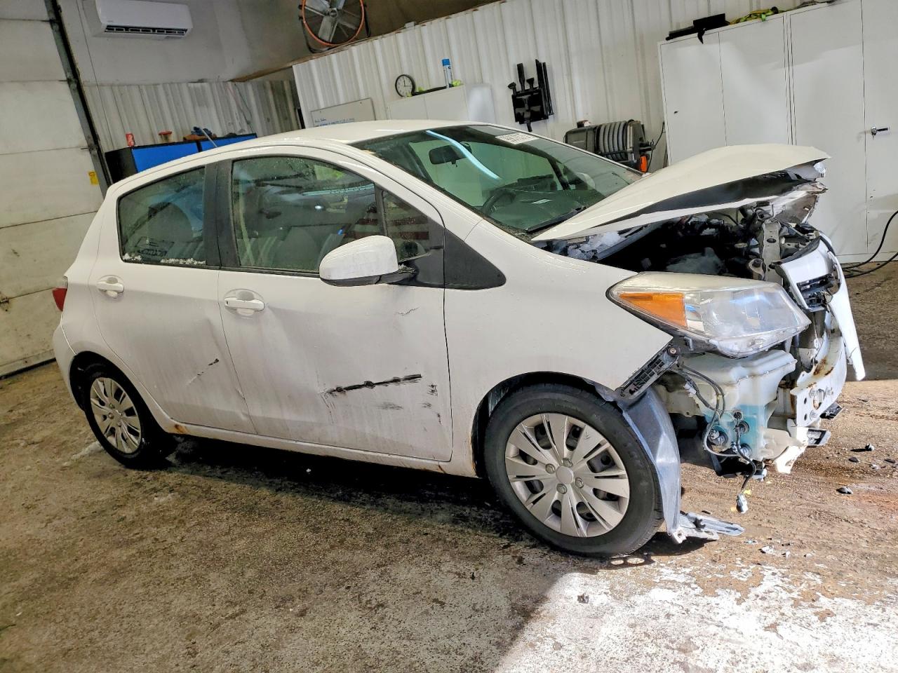 2012 TOYOTA YARIS photo 4