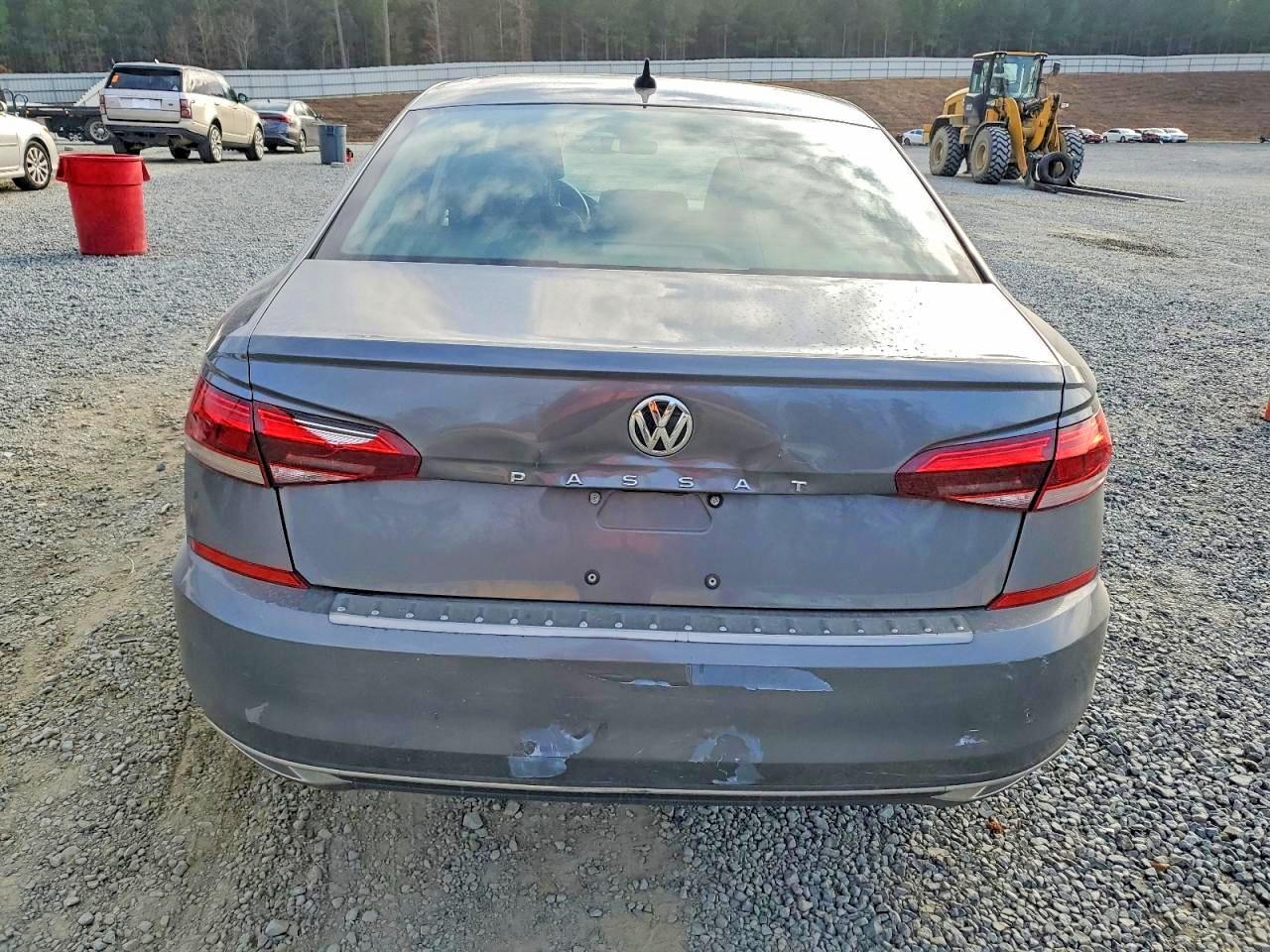 2021 VOLKSWAGEN PASSAT SE photo 6
