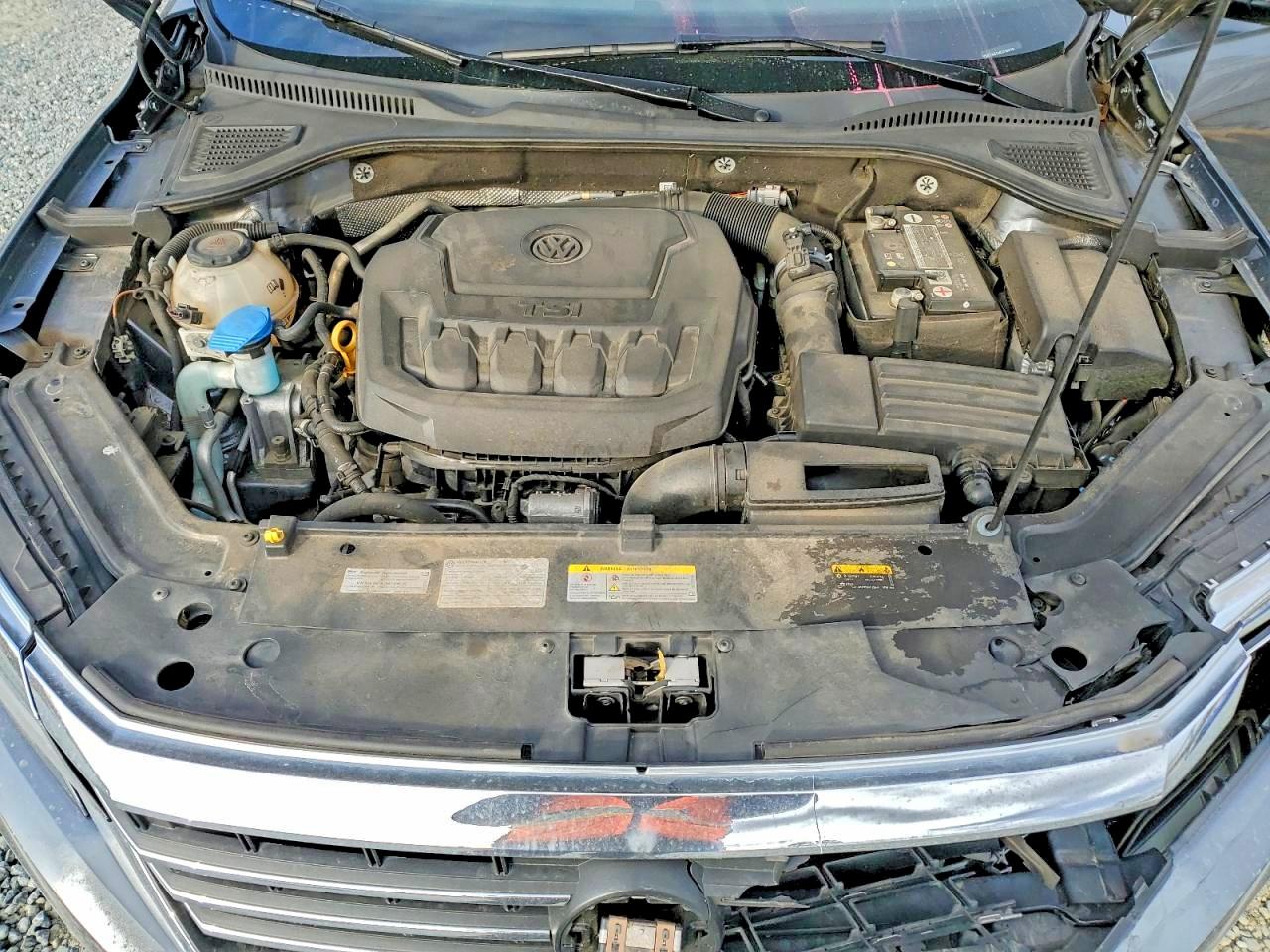 2021 VOLKSWAGEN PASSAT SE photo 11