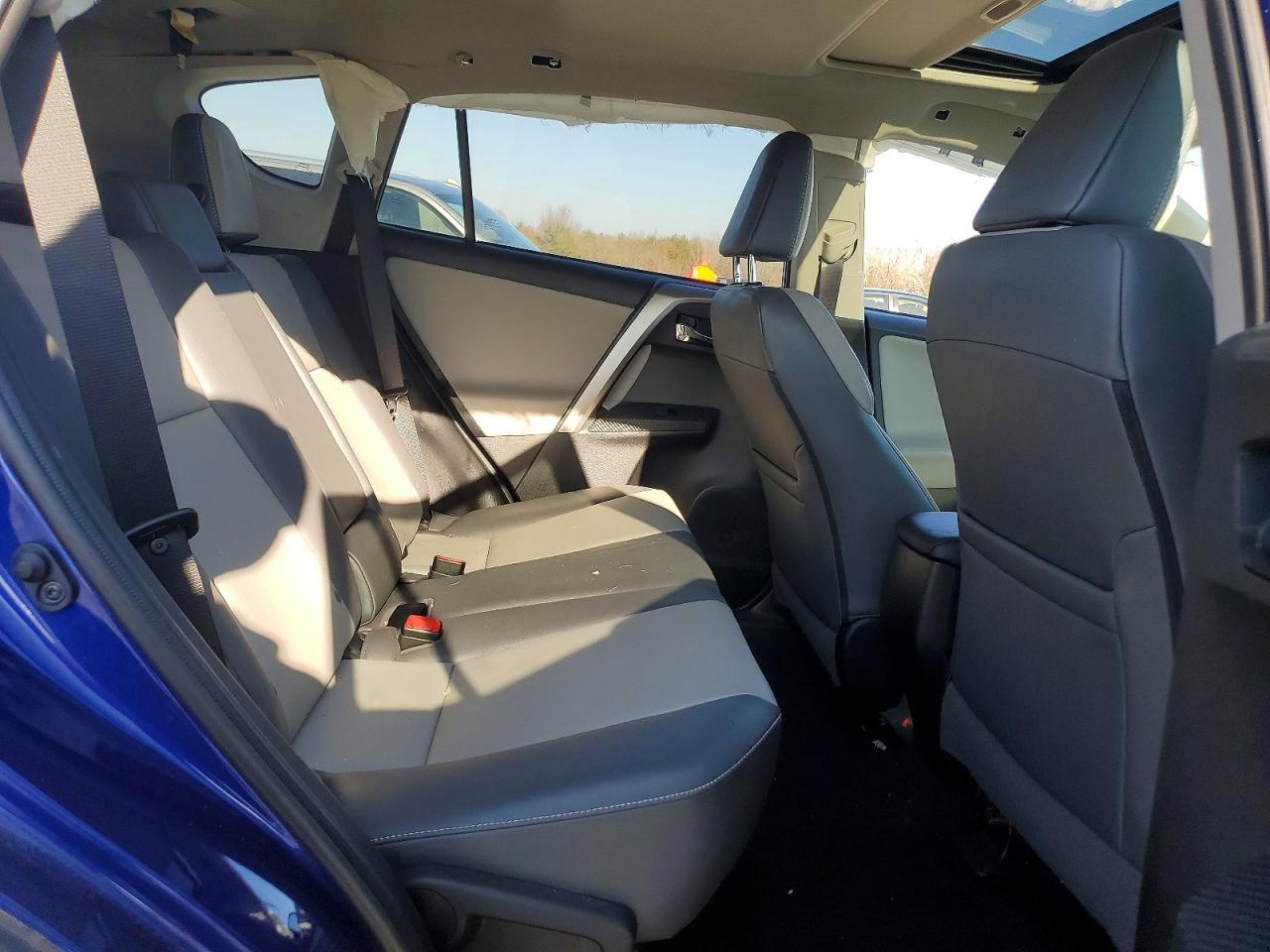2014 TOYOTA RAV4 photo 10