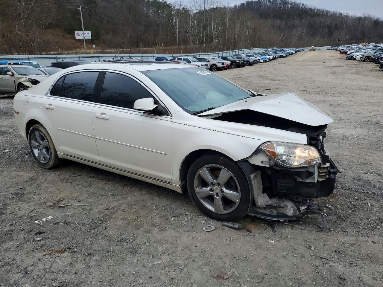 2011 CHEVROLET MALIBU 2LT photo 4