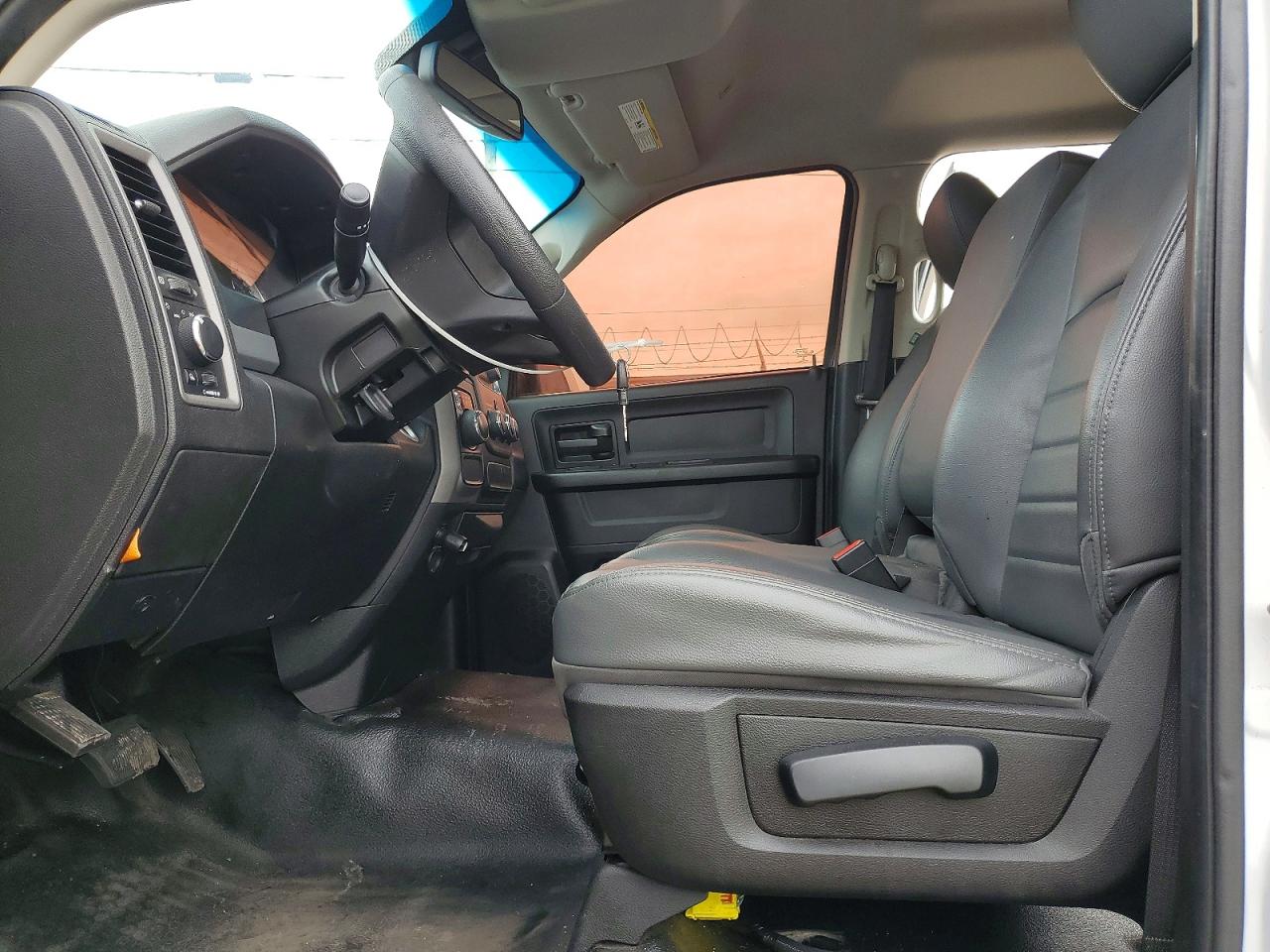 2019 RAM 1500 CLASSIC TRADESMAN photo 7