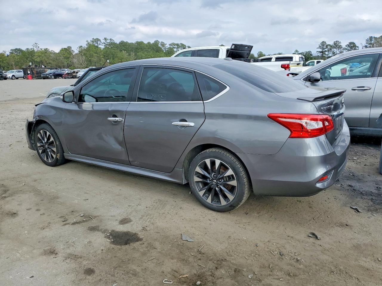 2019 NISSAN SENTRA S photo 2