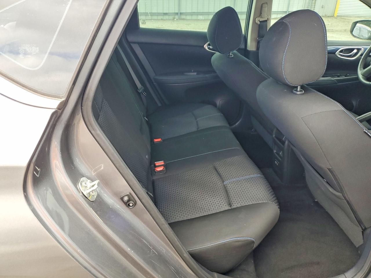 2019 NISSAN SENTRA S photo 10