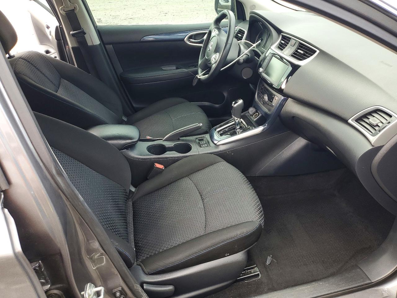 2019 NISSAN SENTRA S photo 7