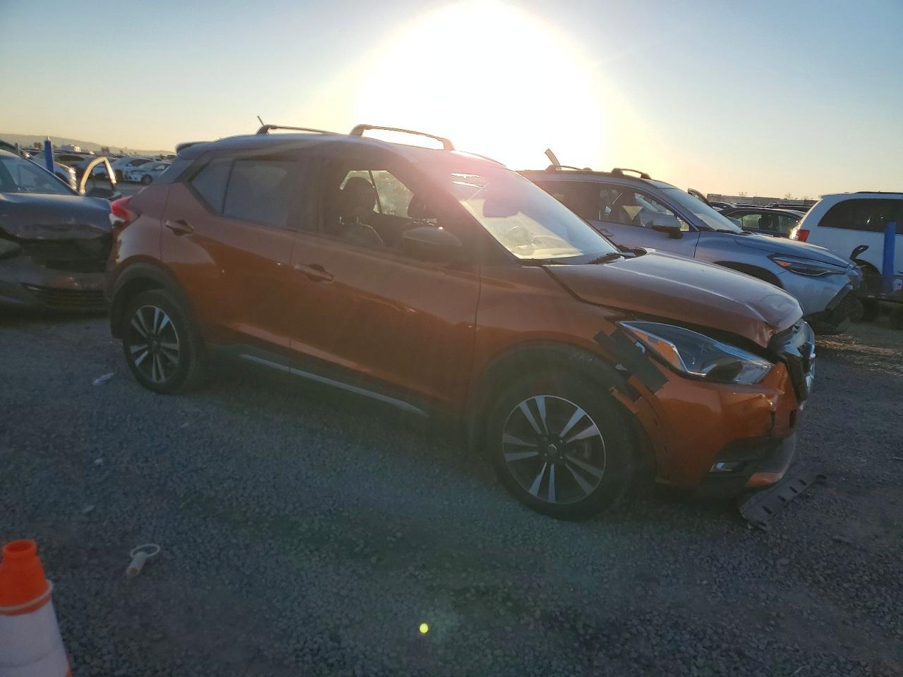 2019 NISSAN KICKS S photo 4