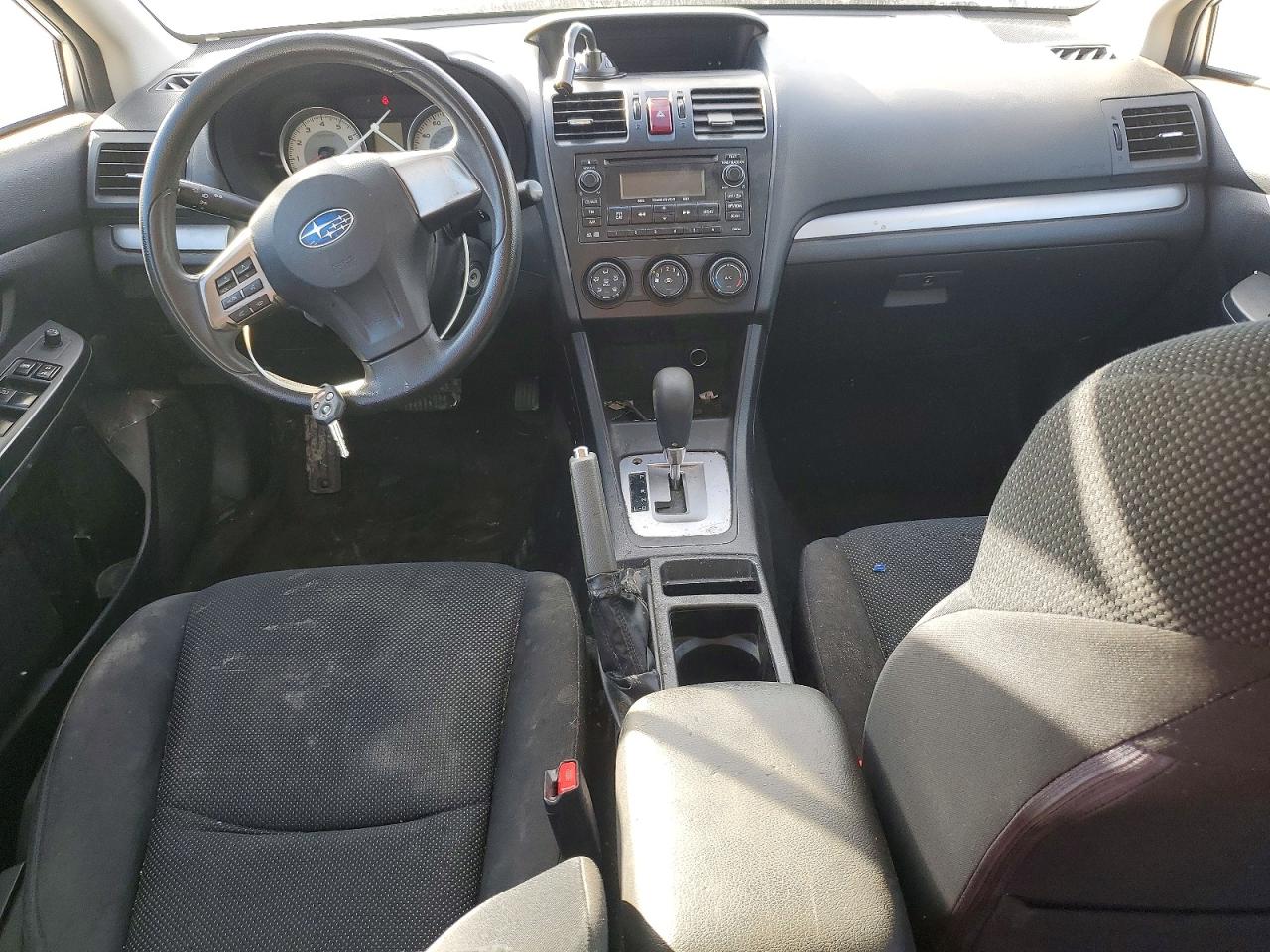 2014 SUBARU IMPREZA photo 8